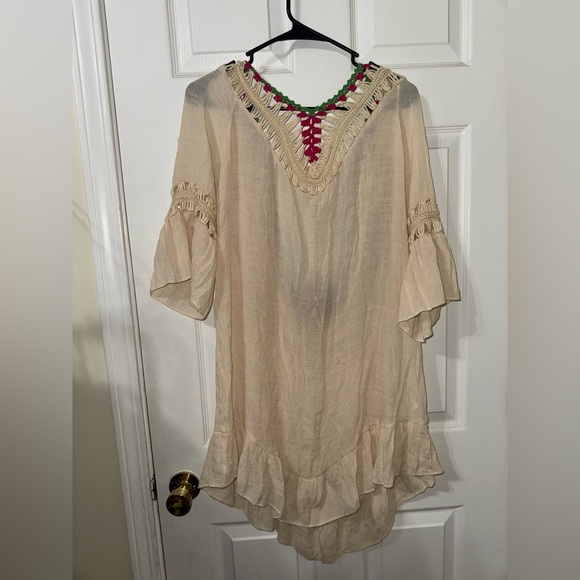 Cream Crochet-Trim Tunic Top with Fringe Accent and Open Back - Picture 6 of 7